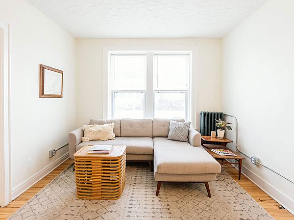 5th image of 133 E Grand Blvd #5355686