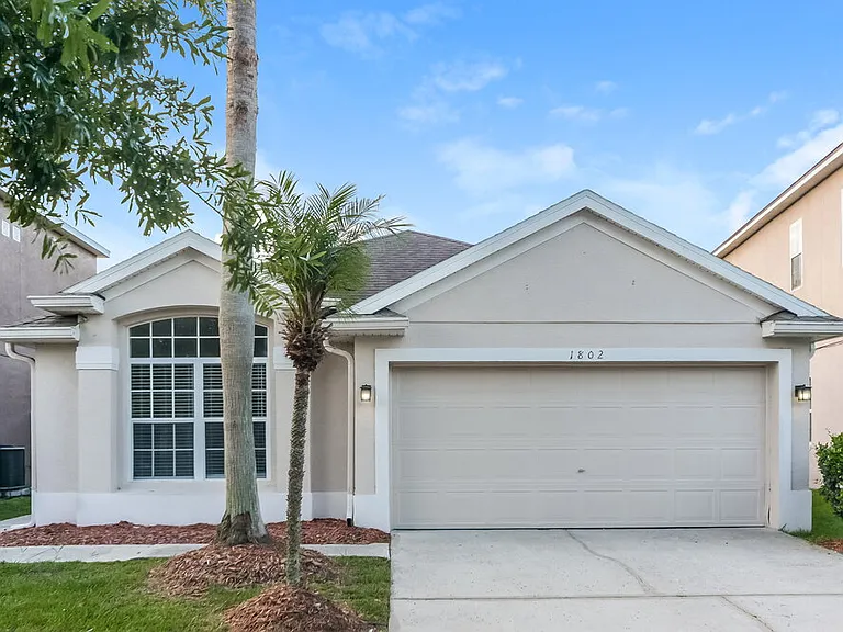 1802 Meadow Pond Way — Photo 1