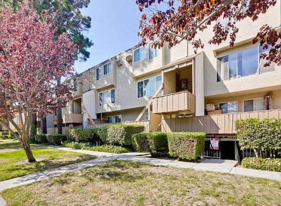 2nd image of 490 Auburn Way APT 29