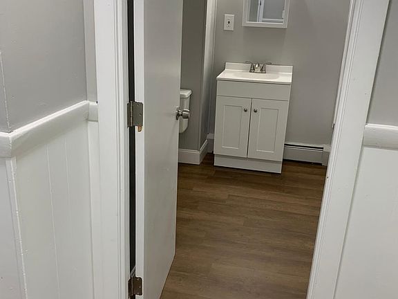 3rd image of 36-46 Jeffers St #1B