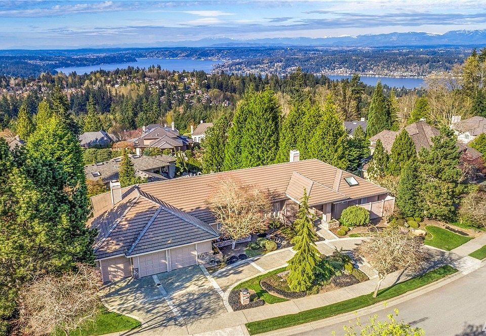 1st image of 17050 SE 57th St