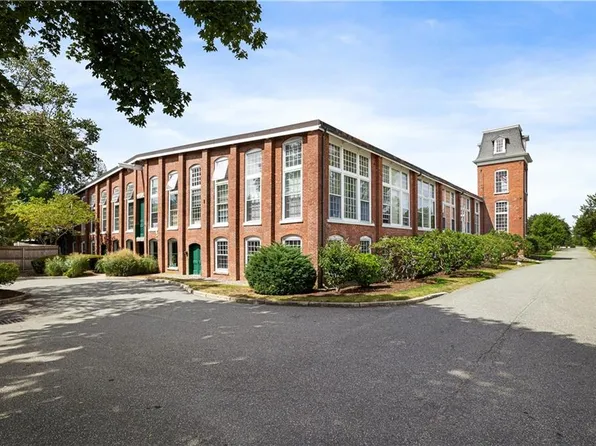 40 Web Ave APT 101, North Kingstown, RI 02852