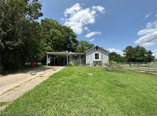 1613 Poplar St, Van Buren, AR 72956
