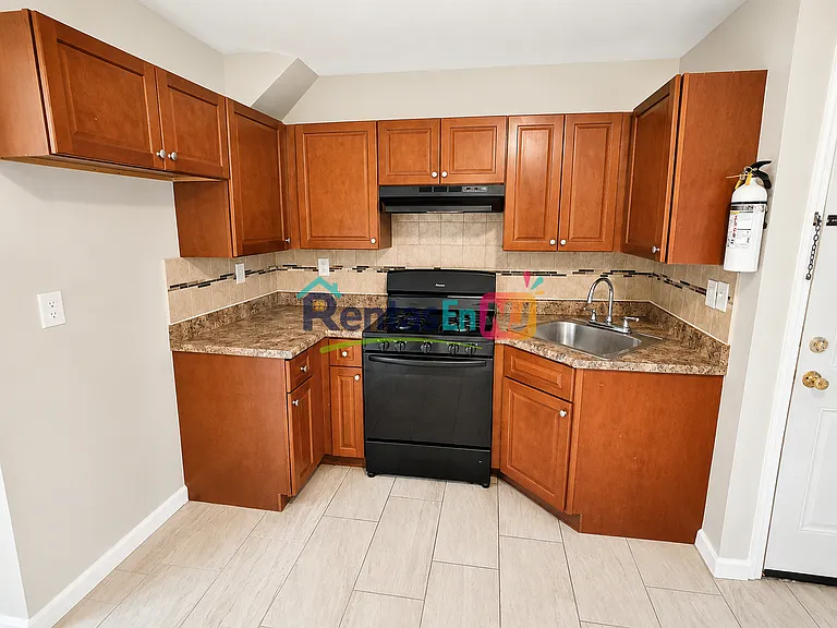 179 Myrtle Ave #3A — Photo 4