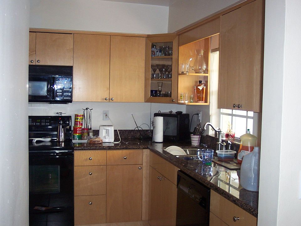 2nd image of 2420 Sabal Palm Dr