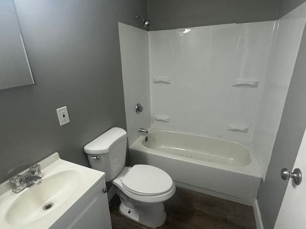 301 Main St #401