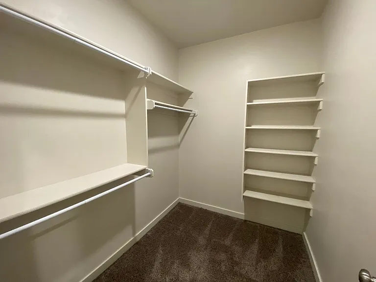 504 Martina Ln — Photo 29