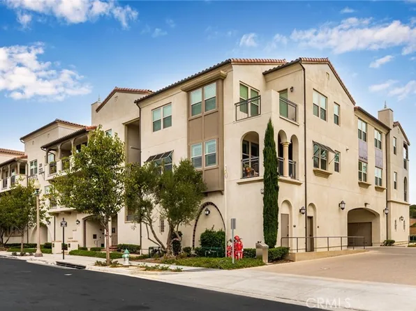 220 Buena Vida Dr Unit 301, Brea, CA 92823