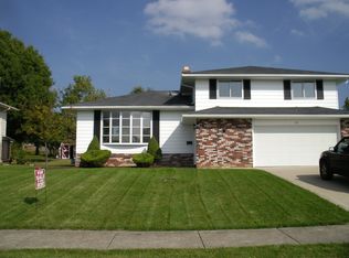 7171 Lee Dr, Parma, OH 44134