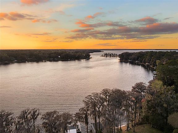 2nd image of 715 Seminole Ridge Rd #1