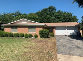 804 Dickens Dr, Waco, TX 76710