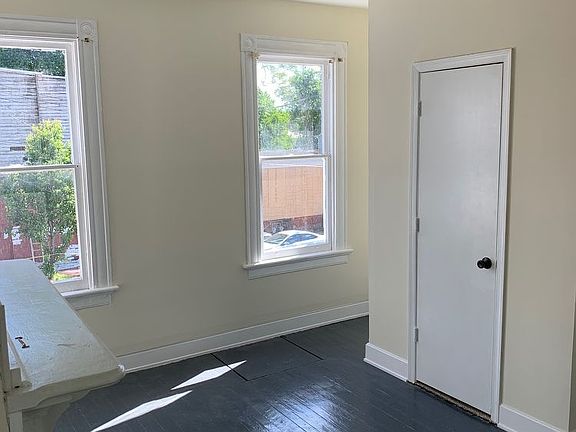 4th image of 3401 E Marshall St