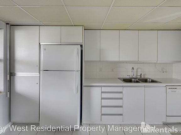 4th image of 1901 S Roosevelt Blvd APT 405N