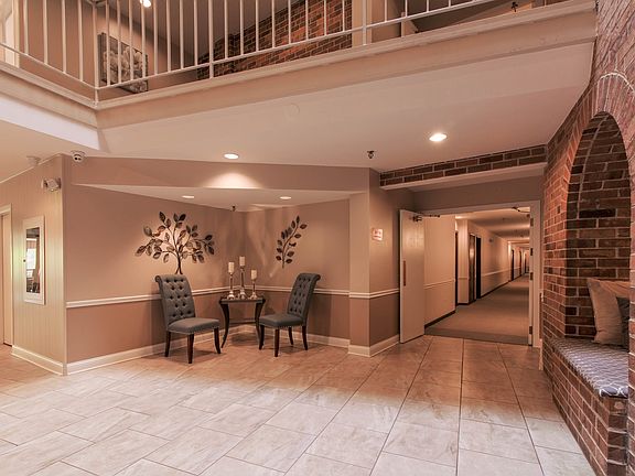 3rd image of 601 Lake Hinsdale Dr APT 409