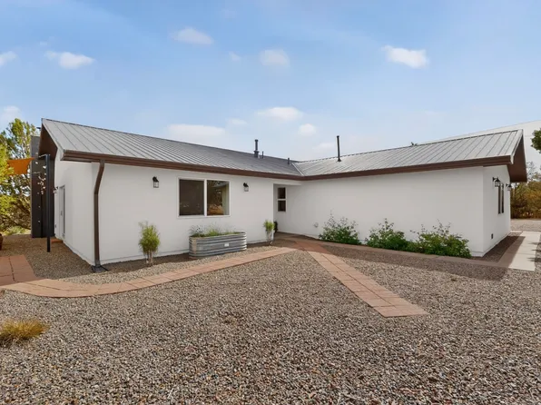 11 Woods End Rd, Edgewood, NM 87015