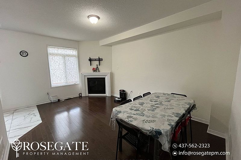 Brampton Townhouse for rent - 4 Bedrooms — photo 2
