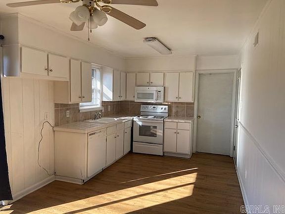 4th image of 316 Brookpark Dr