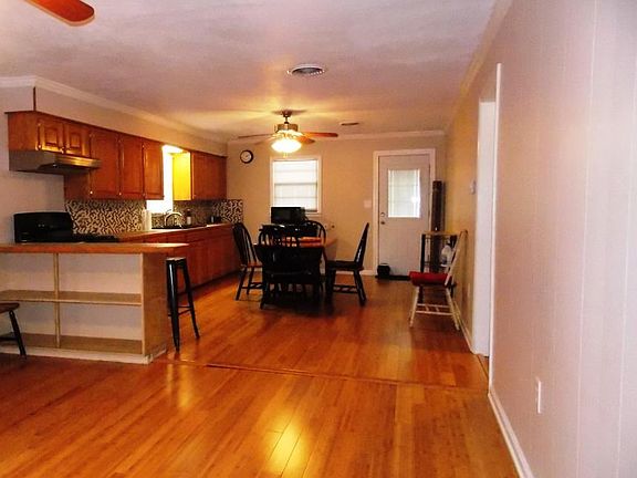5th image of 1511 Charles Burr Ln