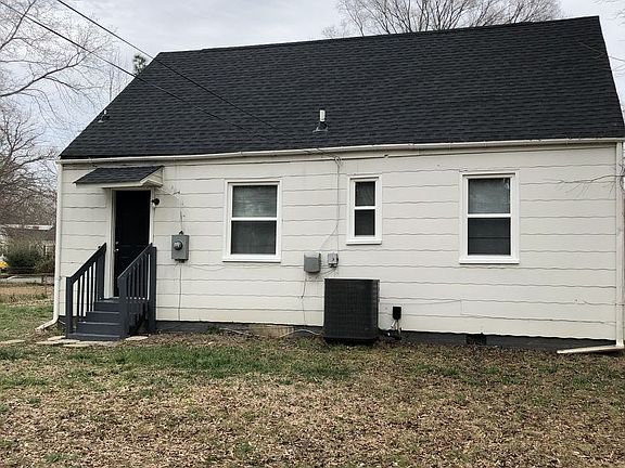 3rd image of 1236 Keswick Ln