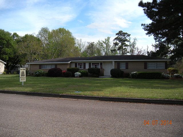 1st image of 1914 Orchard Dr