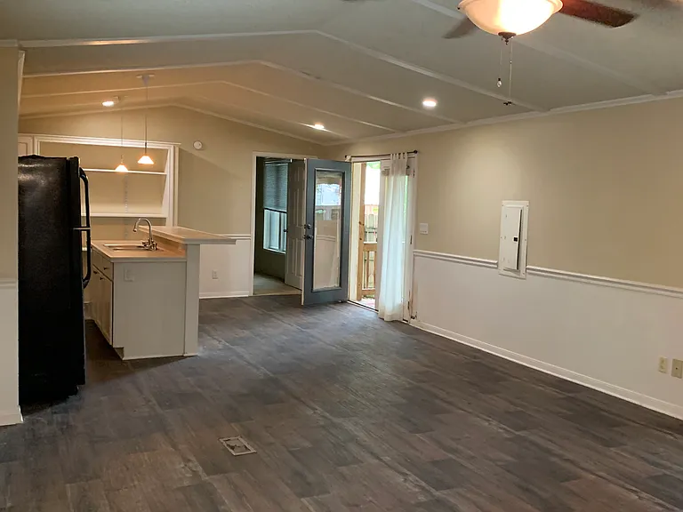 Stonewood Dr — Photo 9