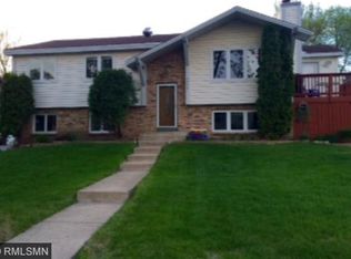 3472 Pilgrim Ln N, Plymouth, MN 55441