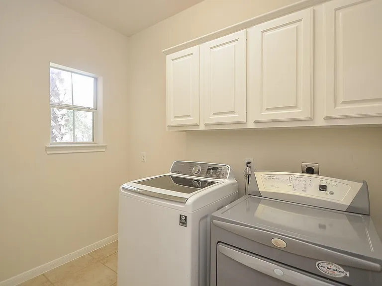 12407 Aliso Bend Ln — Photo 29