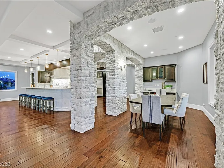 8 Rue Mediterra Dr — Photo 15