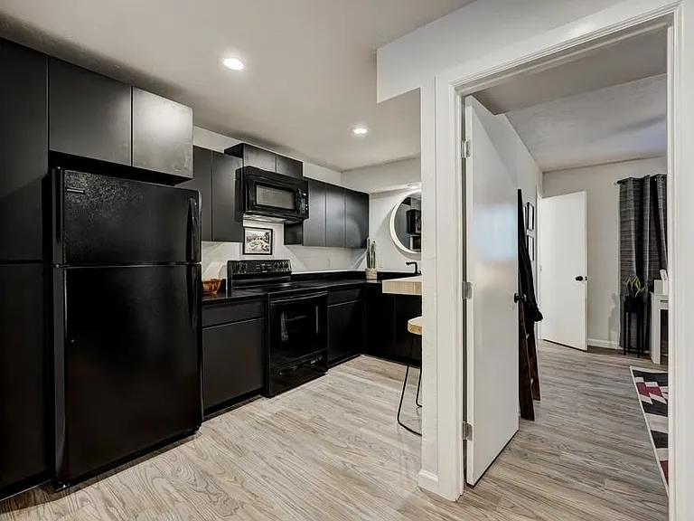 511 NW 29th St #3 — Photo 20
