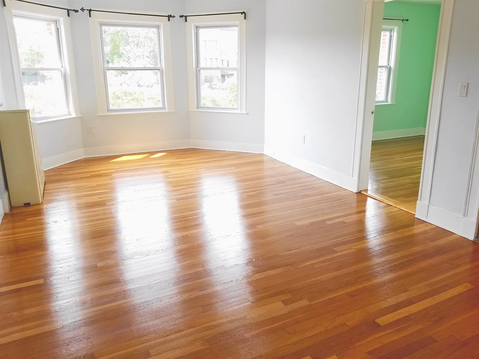 3 bed, 980 sqft, $3,000 — Photo 4