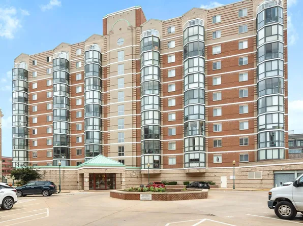 24 Courthouse Sq APT 508, Rockville, MD 20850