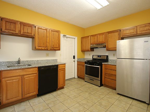 2nd image of 324 Winthrop Ave Floor 1