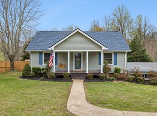 1027 Mulberry St, Burns, TN 37029