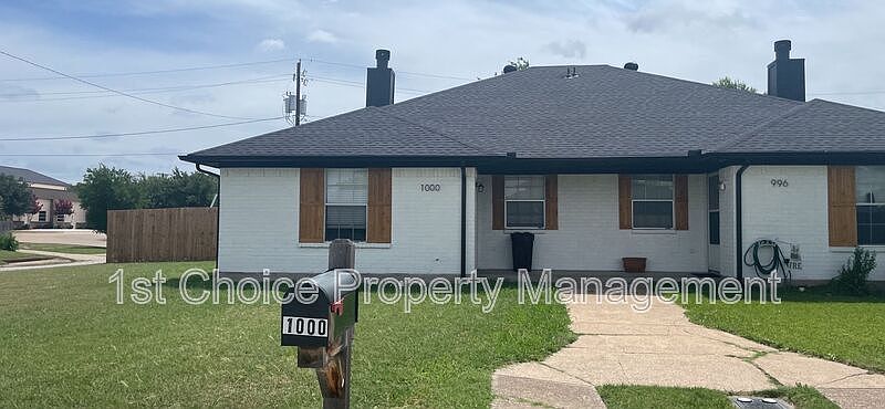 1st image of 1000 N Meadow Cir