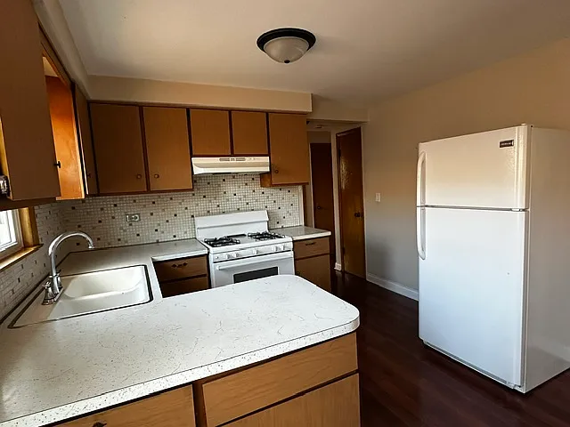 7338 W Belmont Ave #3S — Photo 2