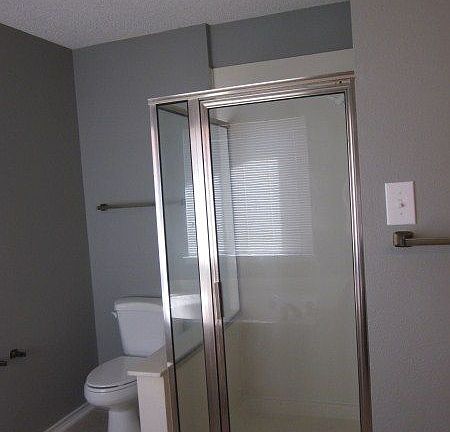 4th image of 3330 Tavern Oaks St