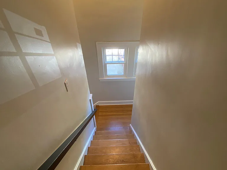 423 Lafayette Ave — Photo 5