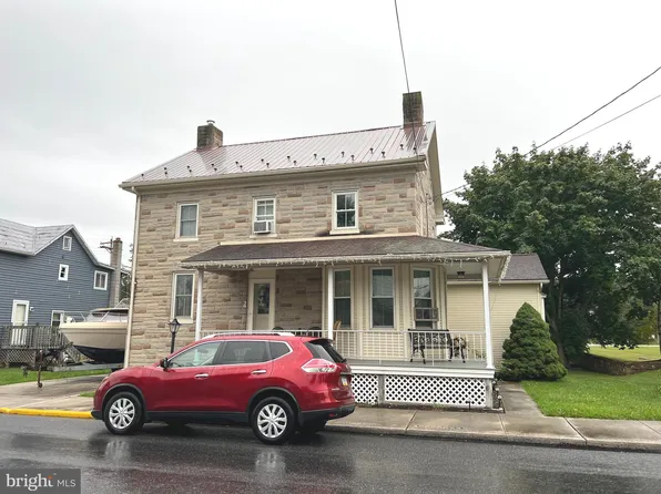 30 E Main St, Fairfield, PA 17320