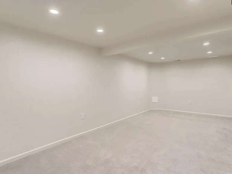 2610 W Bayaud Ave — Photo 8