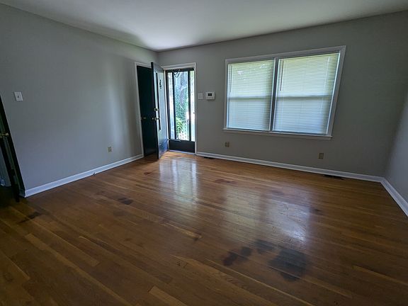 3rd image of 2237 Pierson Dr
