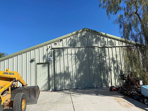 5th image of 40496 Granite Ln