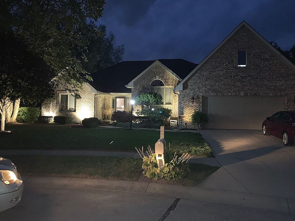 1st image of 2487 Bridle Way