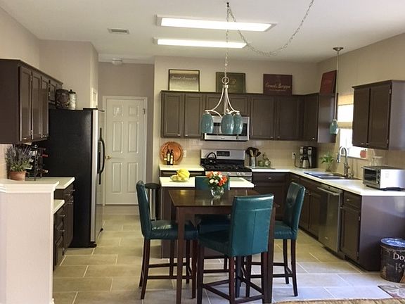 3rd image of 2502 Grist Ln