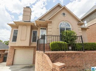 2821 Seven Oaks Cir, Vestavia, AL 35216