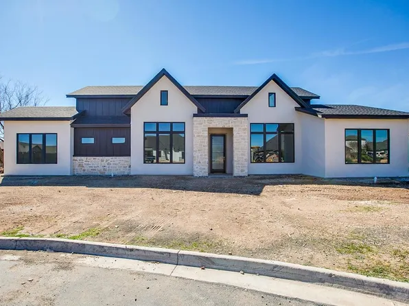 1825 Castle Pnes, San Angelo, TX 76903