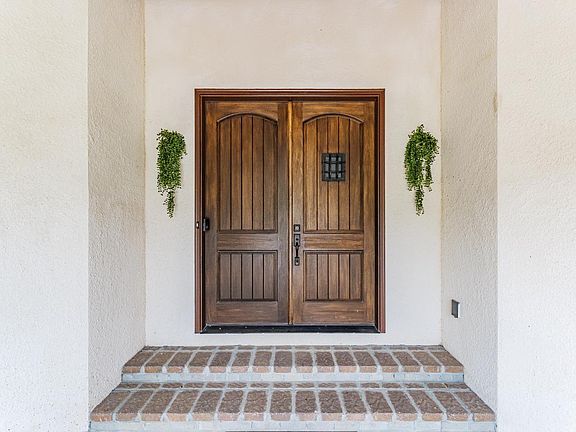 5th image of 511 Ponce De Leon Ave