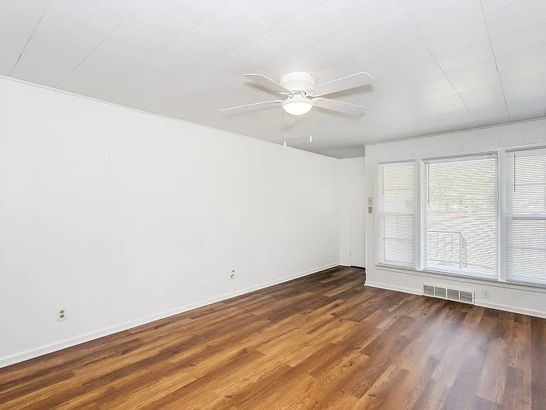 6009 E Gilbert St — Photo 10