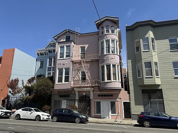 3rd image of 708 Oak St APT 7