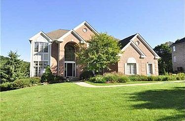 1st image of 129 Greenbriar Dr