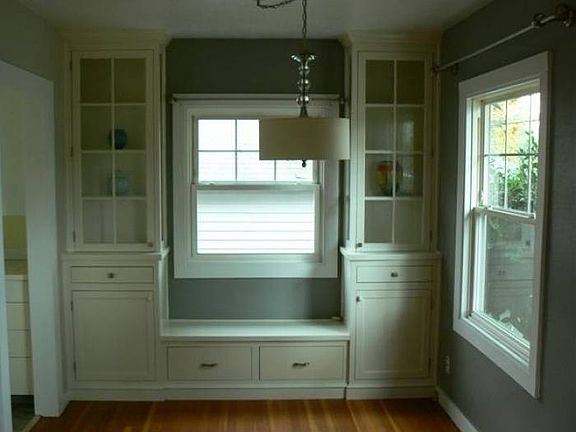 DR w Custom Built-ins